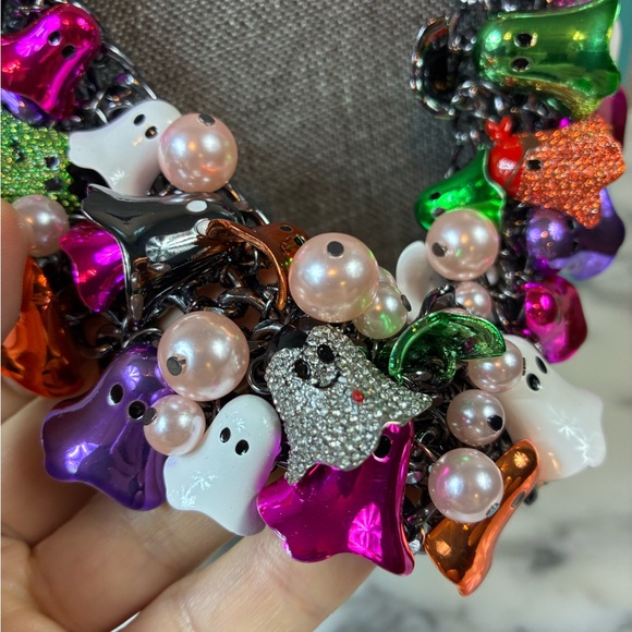NWT Betsey Johnson Halloween Ghosts Faux Pearls Statement Necklace - Retail $198 - Picture 3 of 8
